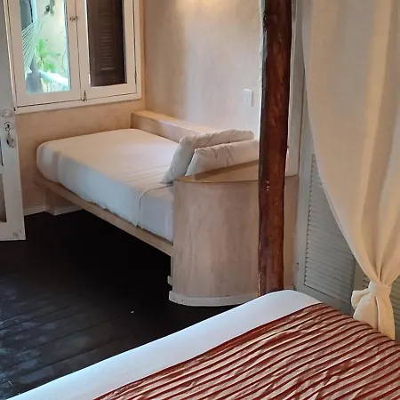 Hotel Estrellas - Located At The Party Zone 4*