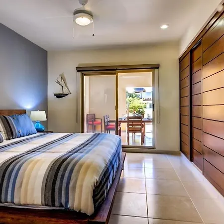 Holiday home Jungle Paradise Ph W/ Private Terrace & 2 Jacuzzis *