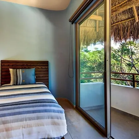 Holiday home Jungle Paradise Ph W/ Private Terrace & 2 Jacuzzis Tulum