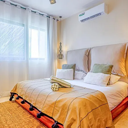 Chen Luum Penthouse 301