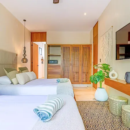 Chen Luum Penthouse 301