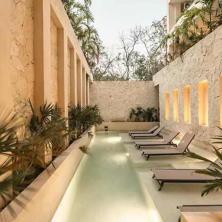 Deluxe 2-story Penthouse Pool & Bbq Rooftop Apartment