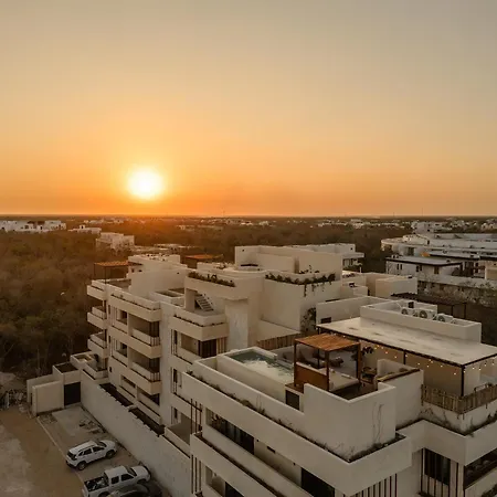 Deluxe 2-story Penthouse Pool & Bbq Rooftop