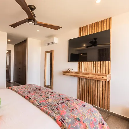 Apartment Deluxe 2-story Penthouse Pool & Bbq Rooftop
