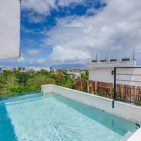 Eco Chic Pool Gym Private Outdoor Soaking Tub *