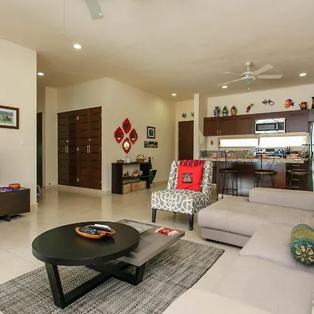 Luzera - With Ample Private Roof & Jacuzzi & Bbq *