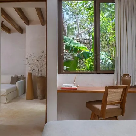 Holiday home 3br In Gated Community With Private Rooftop Plunge Pool, Grill & Shared Pool Tulum