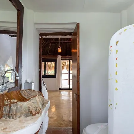 Casa Aakbal Private Fron Sea Location