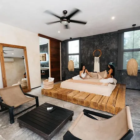 Casa Kefi- Award Winning - Jungle Paradise