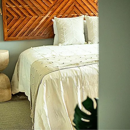 Paramar Black Luxury Aldea Zama