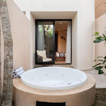 Escape To Nature, Pool, Jacuzzi, Gym & Yoga Space Apartment Tulum
