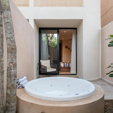 Apartment Escape To Nature, Pool, Jacuzzi, Gym & Yoga Space *