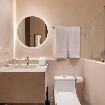 Escape To Nature, Pool, Jacuzzi, Gym & Yoga Space Apartment *