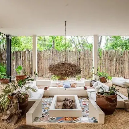 Apartment 6br Retreat, 2 Pools, Sleeps 16, Aldea Zama