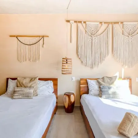 Apartment Center Family Double Four Guest With Free Parking Pool Ac Kitchenette Near Tulum