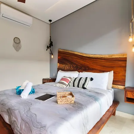 Apartment 1 Bedroom With Club Included *