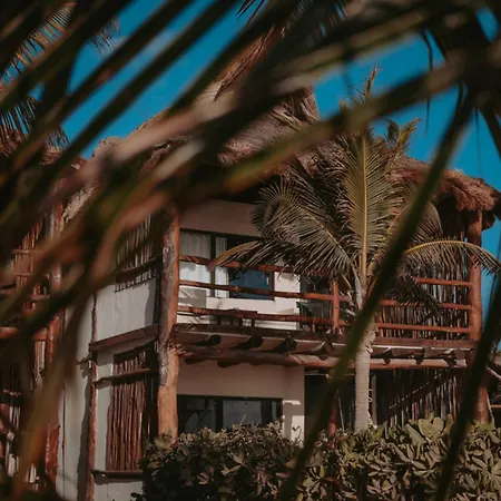 Hotel Niken Beachfront