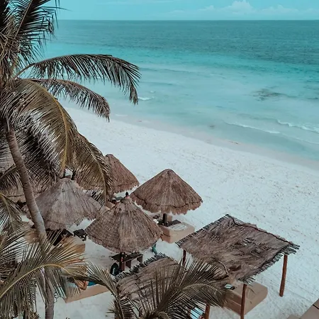 Hotel Niken Beachfront
