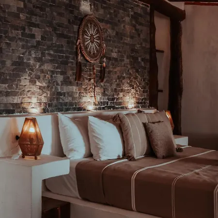 Niken Beachfront Hotel 4*