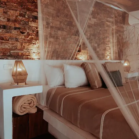 Niken Beachfront Hotel 4*
