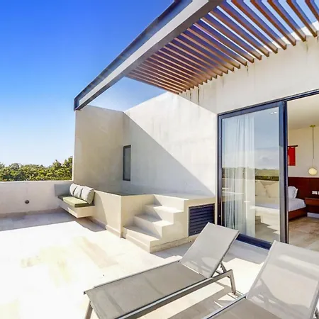 Sapphire Nest Holiday home