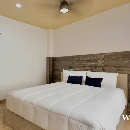 4 Bedroom Spacious Exclusive Townhouse With Private Rooftop And Pool Navio By Waves Villa *