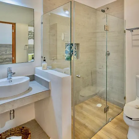 Exclusive 3-bedroom House With A Large Roof Terrace And Private Pool *