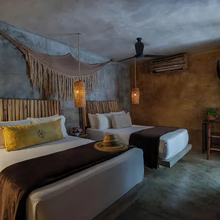 Hotel Casa Coyote 3*