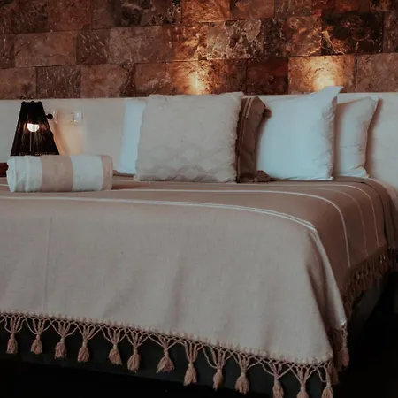 Hotel Niken Beachfront 4*