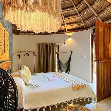 Hotel The Yellow Nest 5*