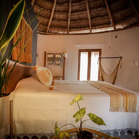 Hotel The Yellow Nest Tulum