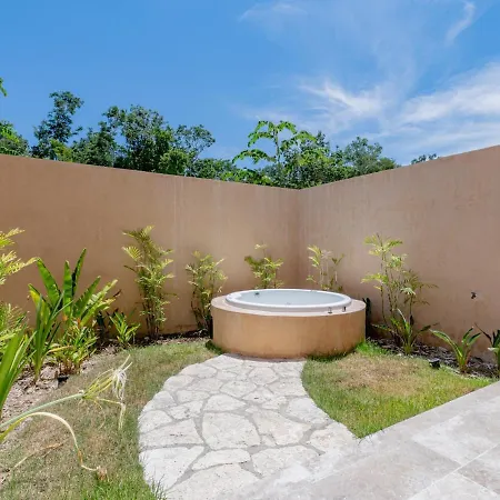 Apartment Peregrina 110 1br With Jacuzzi