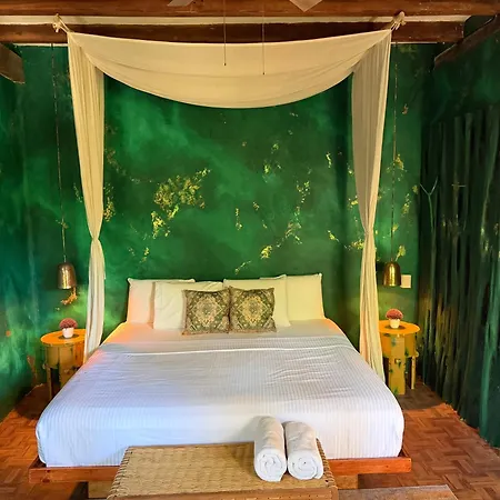 Alma Libre Hotel 4*