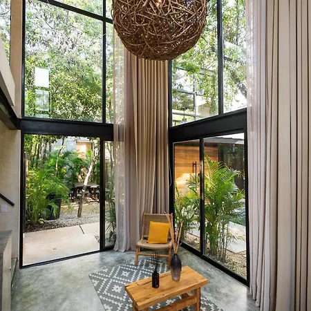 Casa Kefi- Award Winning - Jungle Paradise Holiday home *