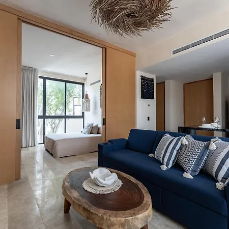 Oniric Aparthotel 4*