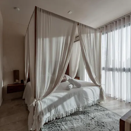 Aparthotel Oniric 4*