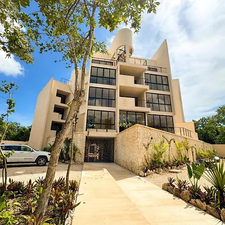 Oniric Aparthotel 4*