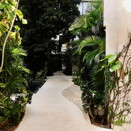 King Studio En Coba Pool, Gym & Garden Hotel