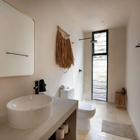 Seremonia 6br Multi-villa Combo With Pool & Jacuzzi Villa