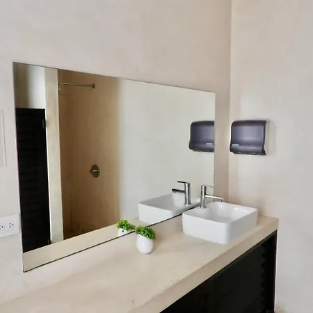 King Studio En Coba Pool, Gym & Garden Hotel *