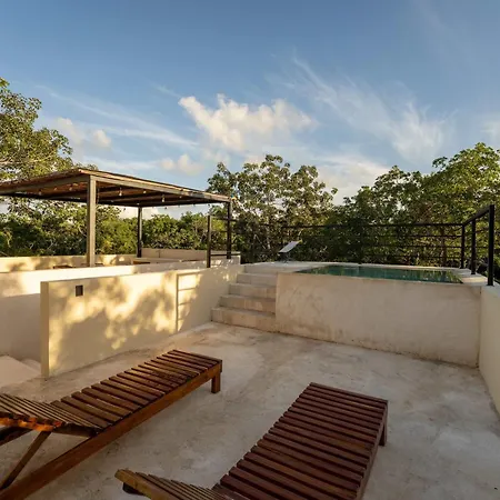 Luxury 2br Retreat With Private Rooftop - Holistika