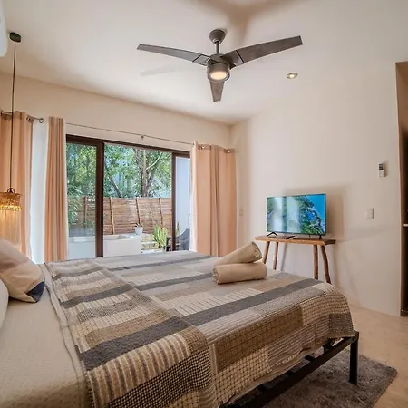 Modern With Pool Fast Wifi Perfect *