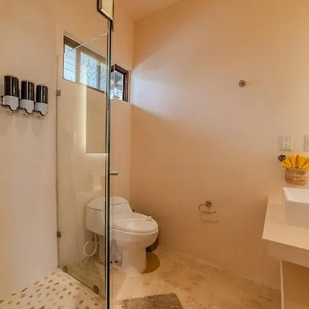 Modern With Pool Fast Wifi Perfect *