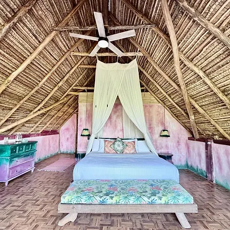 Alma Libre Hotel 4*