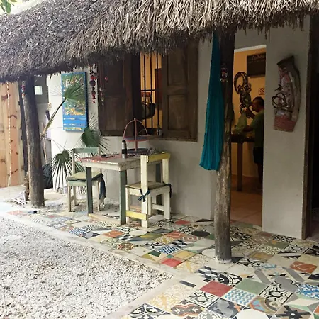 Revoleco Hostel Tulum