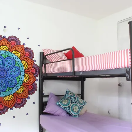 Hostel Mandala *