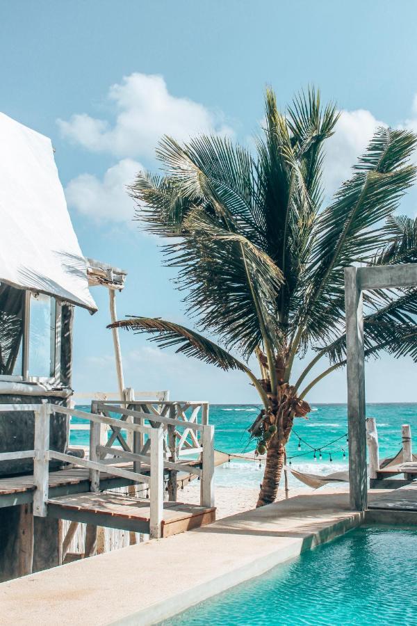 Lamar Front And Pool Hotel Tulum