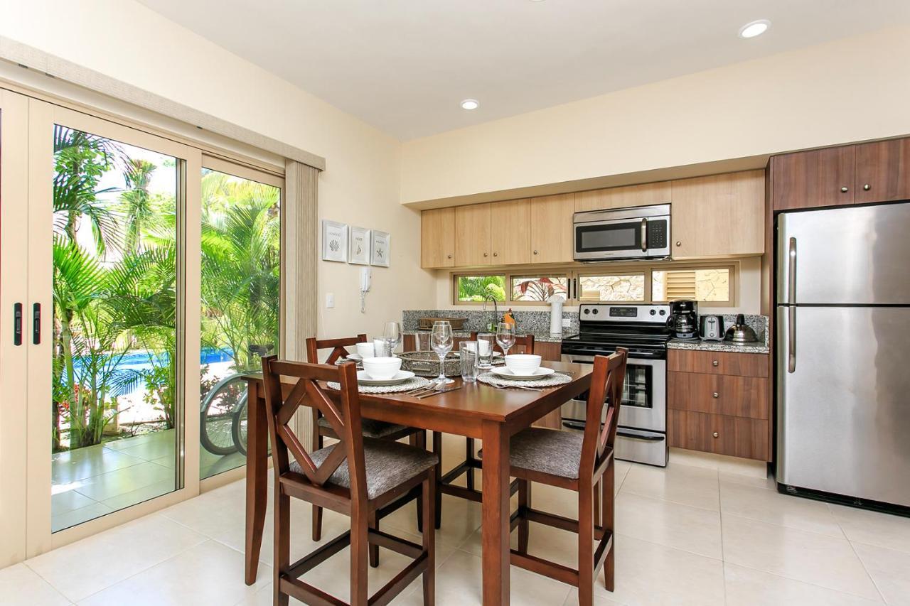 Apartment Complex With An Alluring Pool & Tropical Vibes By Stella Rentals!