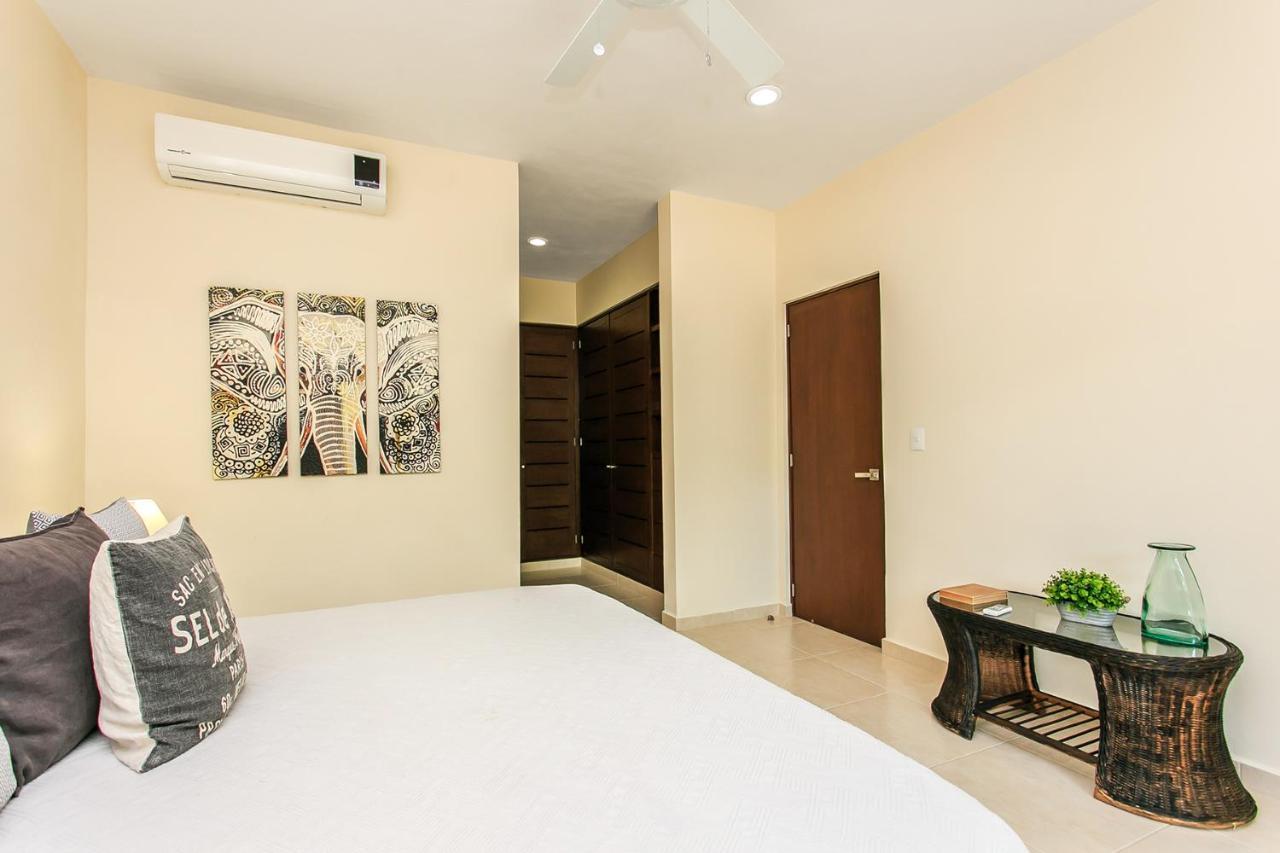 Apartment Complex With An Alluring Pool & Tropical Vibes By Stella Rentals! *