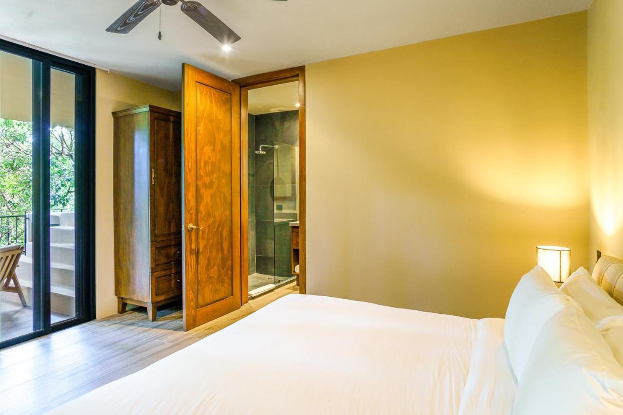 Private Plunge Pool, Art, Spa, Pool With Cabanas Apartment *